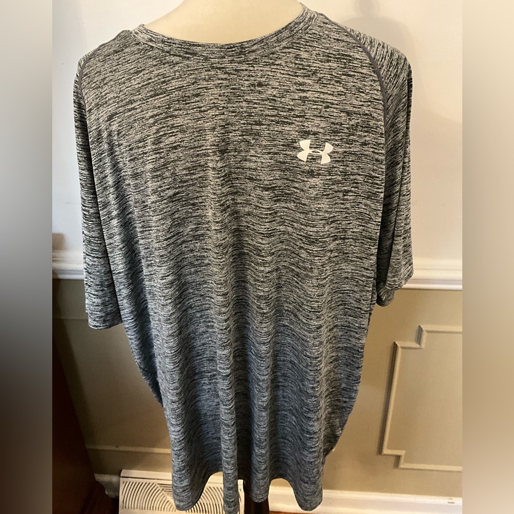 Under Armour Loose Heat Gear Tee Shirt - 2XL